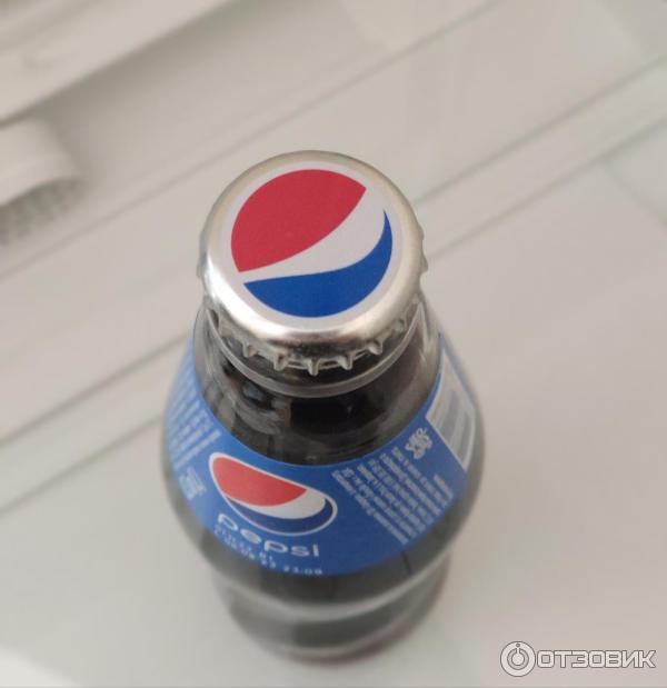 Газированный напиток Pepsi cola фото