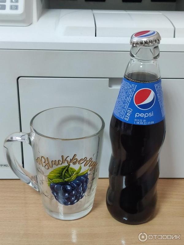 Газированный напиток Pepsi cola фото