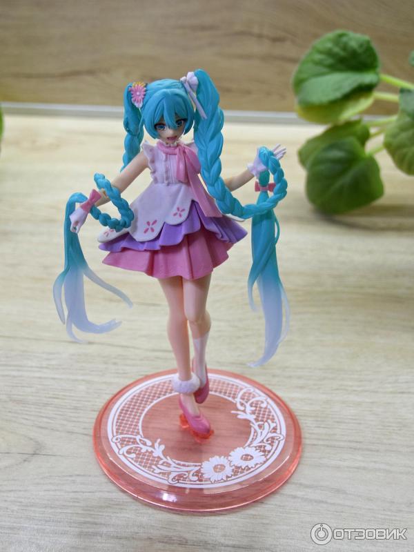 Bandai Аниме фигурка Хатсуне Мику (Hatsune Miku) Рапунцель (с косами)