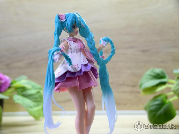 Bandai Аниме фигурка Хатсуне Мику (Hatsune Miku) Рапунцель (с косами)