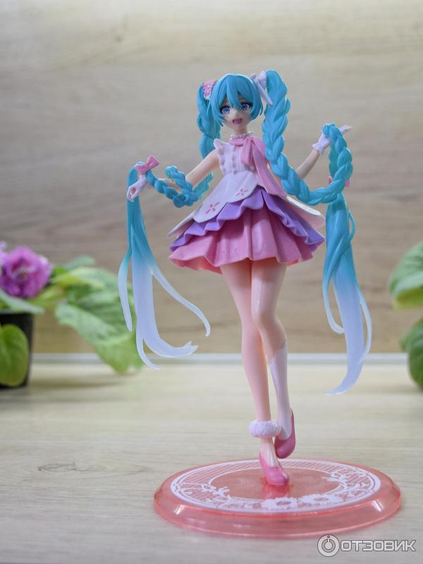 Bandai Аниме фигурка Хатсуне Мику (Hatsune Miku) Рапунцель (с косами)