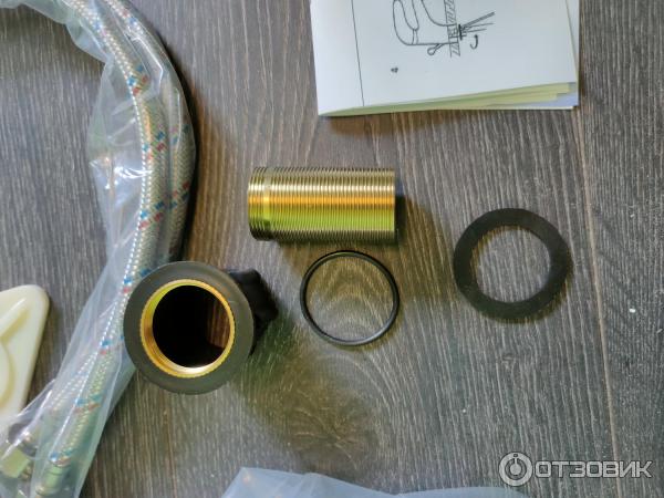 Держатель смесителя для кухни Esko CR 519 B с гибким элементом