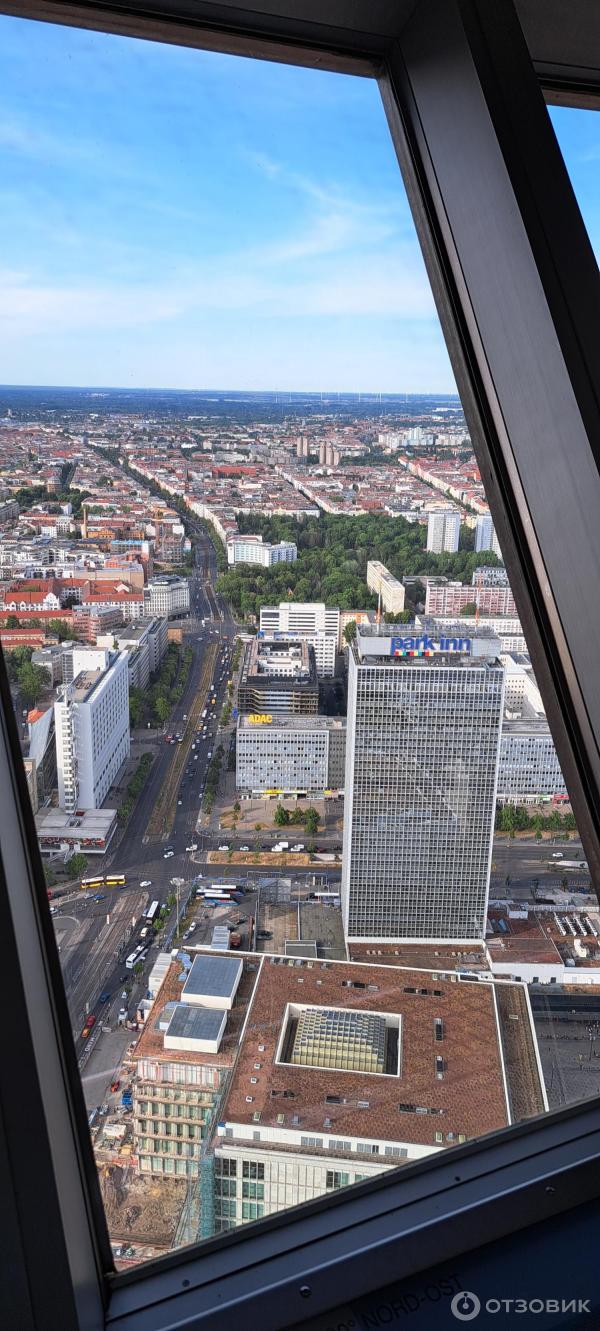 Берлинская телебашня (Германия, Берлин) фото