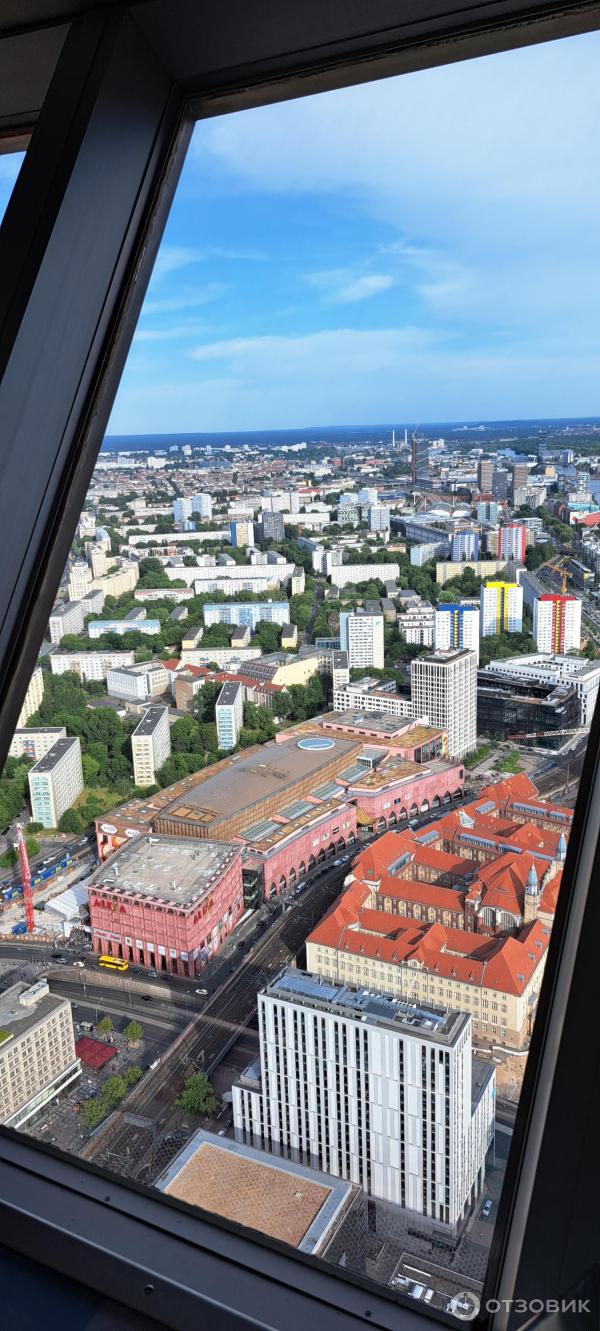 Берлинская телебашня (Германия, Берлин) фото