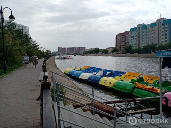 Сквер им. Гейдара Алиева (Россия, Астрахань) фото