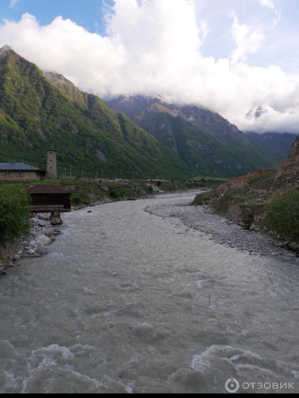 Развалины аула Кюнлюм (Россия, Верхняя Балкария) фото