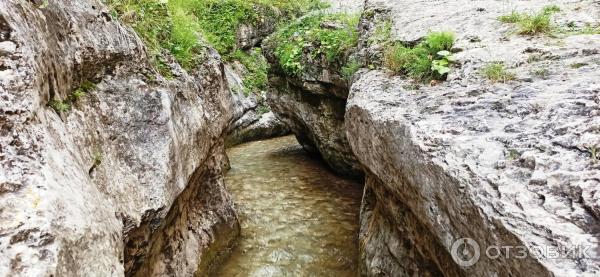 Салтинский подземный водопад (Россия, Дагестан) фото