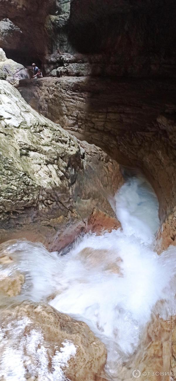 Салтинский подземный водопад (Россия, Дагестан) фото