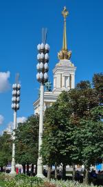 Колесо обозрения "Солнце Москвы" на территории ВДНХ (Россия, Москва) фото