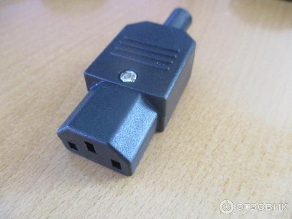IEC C13