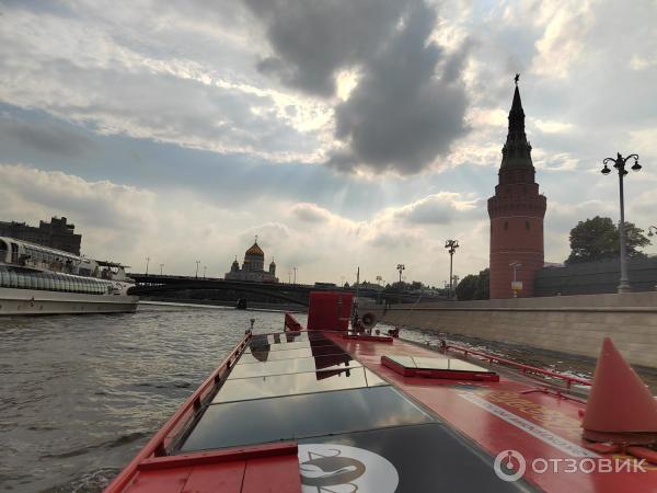 Прогулки на теплоходе City Sightseeing по Москве-реке (Россия, Москва) фото