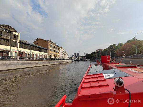 Прогулки на теплоходе City Sightseeing по Москве-реке (Россия, Москва) фото