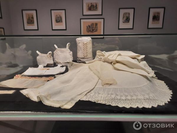 Выставка Век 19-й. Изменчивая мода. От ампира до модерна в музейно-выставочном центре Рабочий и Колхозница (Россия, Москва) фото