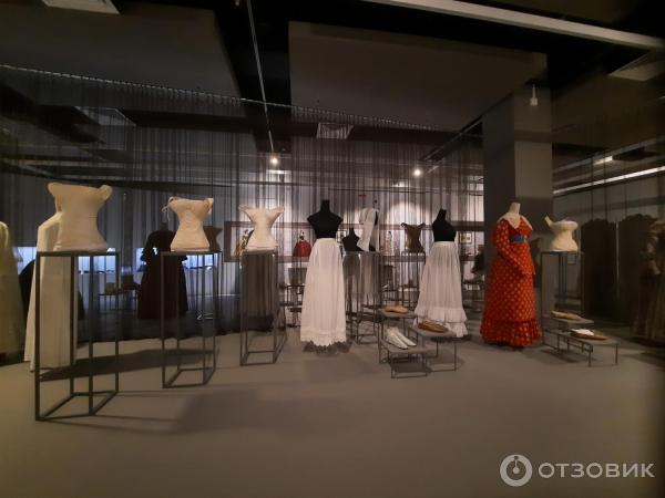 Выставка Век 19-й. Изменчивая мода. От ампира до модерна в музейно-выставочном центре Рабочий и Колхозница (Россия, Москва) фото
