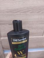 Шампунь TRESemme Curls&Waves "Стоп пушистость" для кудрявых и пушистых волос фото