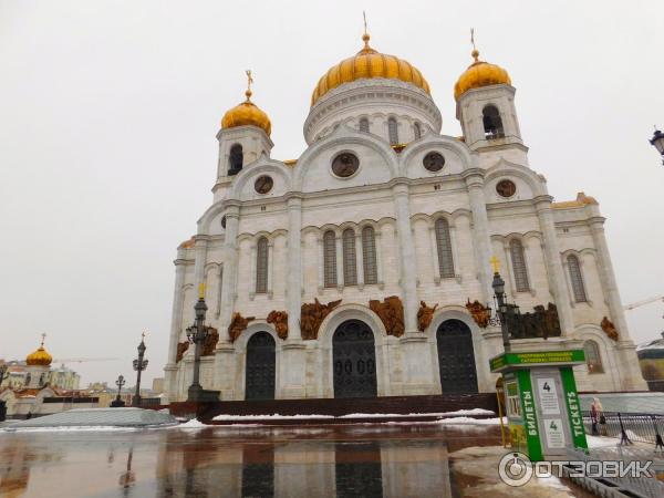 Смотровая площадка храма Христа Спасителя (Россия, Москва) фото