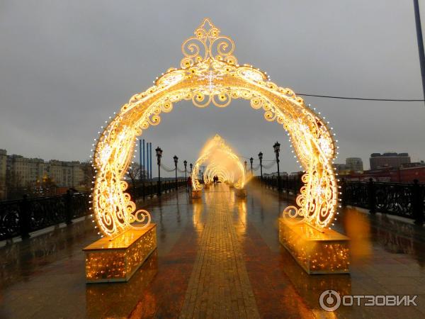 Смотровая площадка храма Христа Спасителя (Россия, Москва) фото