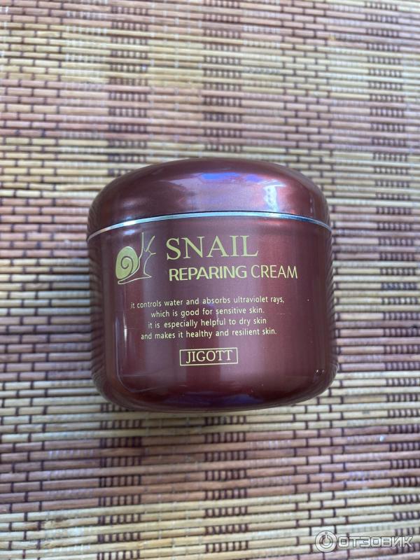 Улиточный крем для лица Jigott Snail Reparing Cream фото