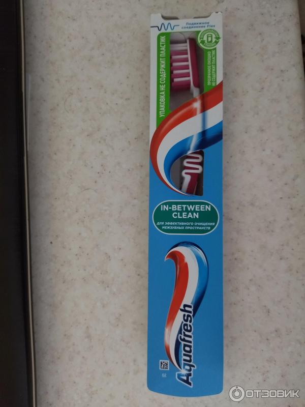 Зубная щетка Aquafresh in-between clean фото