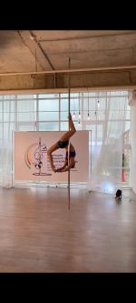 Танец на пилоне Pole Dance фото