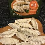 Дамплинги Bibigo "Королевские со свининой и овощами" фото