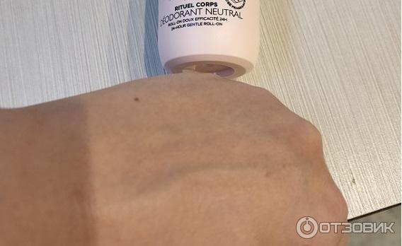 Дезодорант шариковый Rituel Corps Deodorant Roll-On Douceur без спирта фото