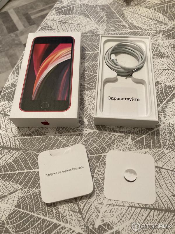 Смартфон Apple iPhone SE 2020 фото