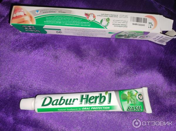 Зубная паста Dabur Herb'l Basil фото