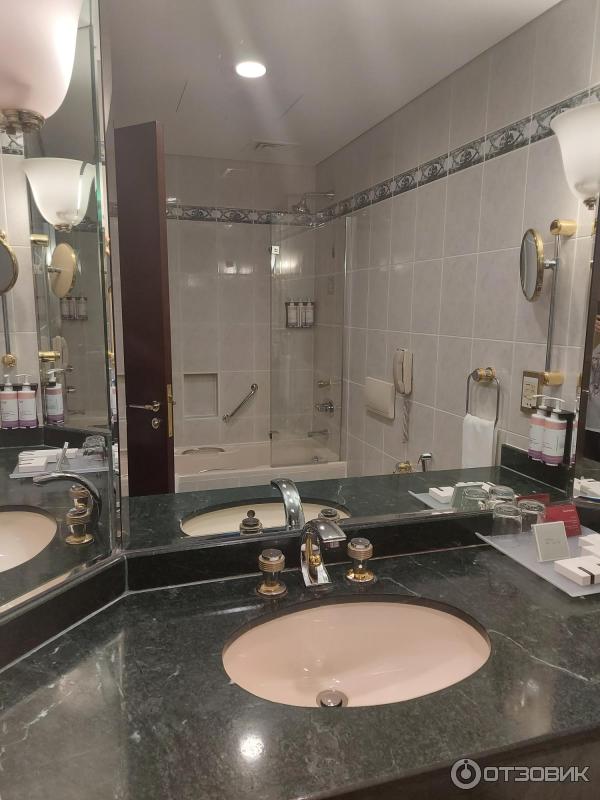 Отель Movenpick Grand Al Bustan Dubai фото