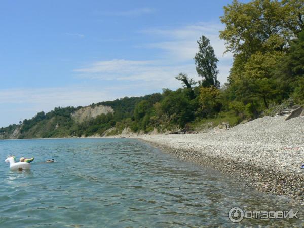 Вид на морской берег.
