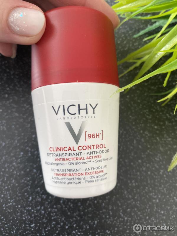 Vichy clinical control. Виши шариковый дезодорант 72 часа. Виши дезодорант с красной крышкой. Виши антиперспирант с красной крышкой. Дезодорант от избыточного потоотделения.