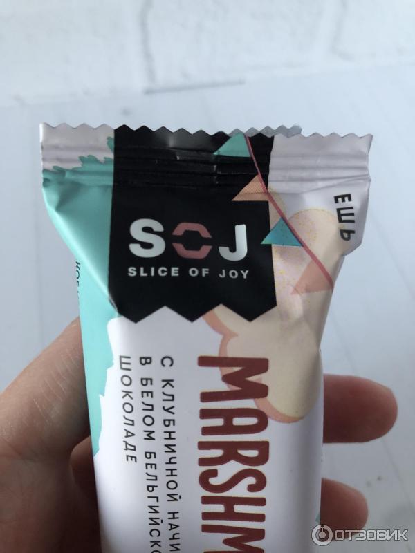 Отзыв о Батончик SOJ Marshmallow с клубничной начинкой в белом ...