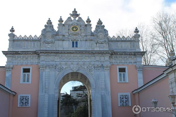 Дворец Долмабахче (Турция, Стамбул) фото