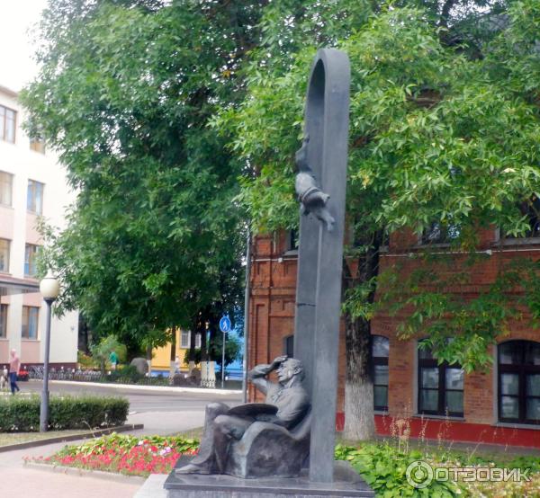Памятник Марку Шагалу в городе