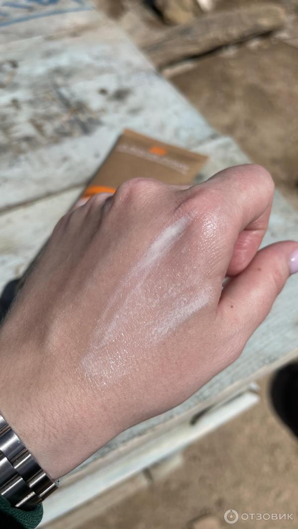 Солнцезащитное увлажняющее молочко для лица и тела La Roche-Posay Anthelios SPF 50 фото