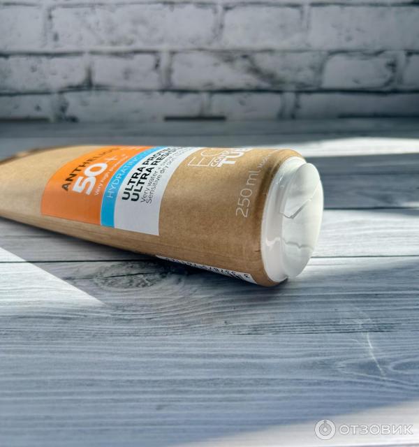 Солнцезащитное увлажняющее молочко для лица и тела La Roche-Posay Anthelios SPF 50 фото