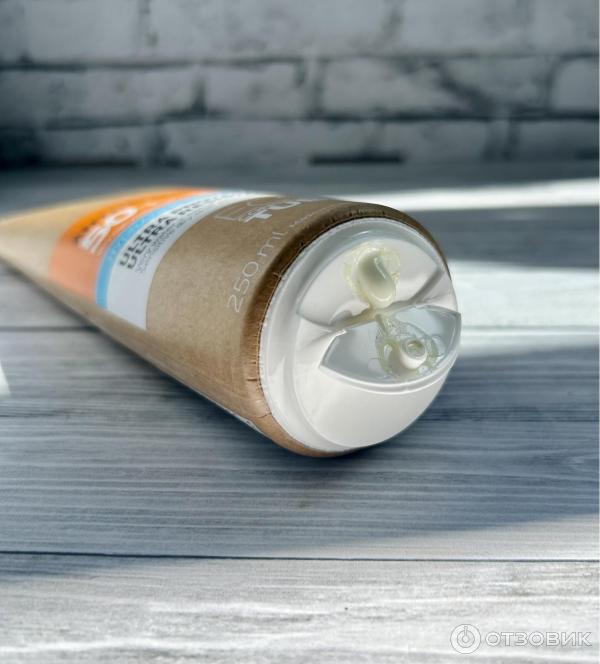 Солнцезащитное увлажняющее молочко для лица и тела La Roche-Posay Anthelios SPF 50 фото