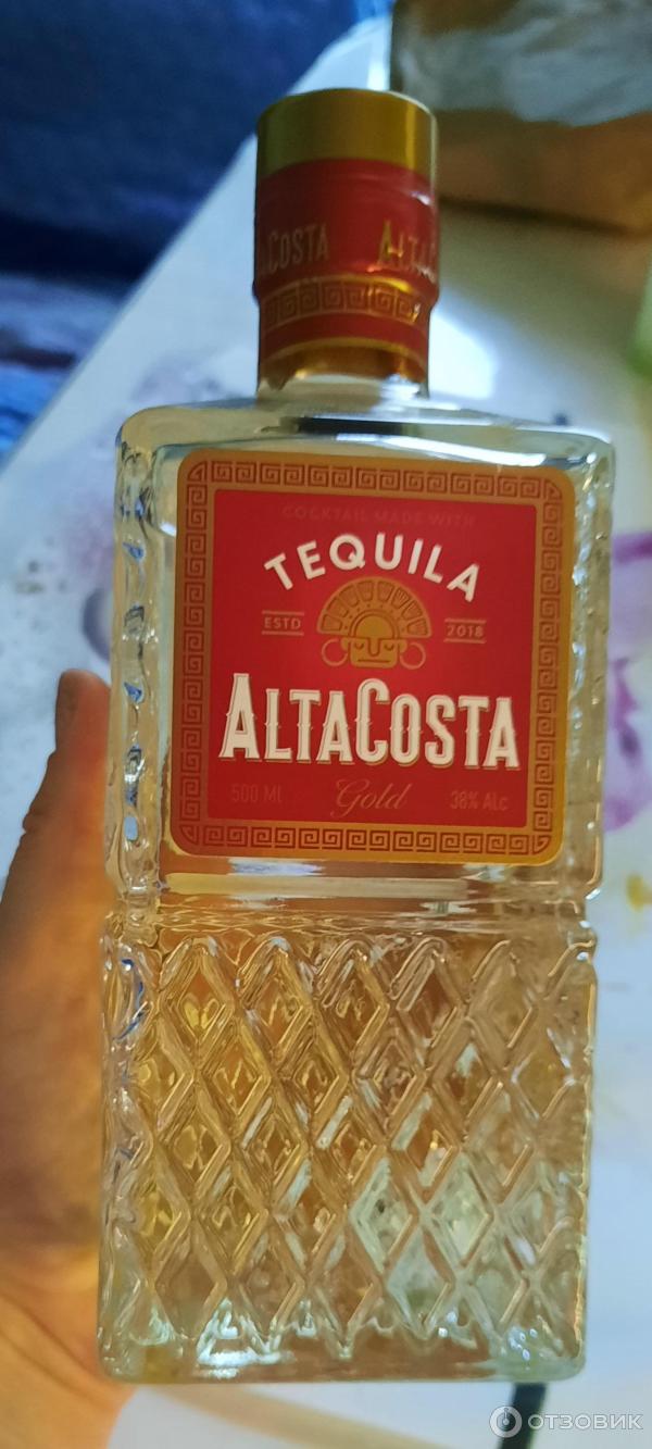 Коктейль Alta costa Gold made with tequila фото