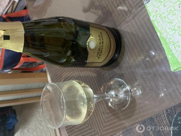 Российское шампанское полусладкое ООО КШВ Невская Жемчужина Золотая фото