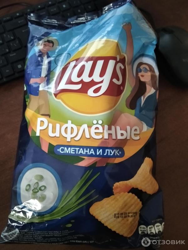 Отзыв о Картофельные чипсы Lay's "Рифленые" сметана и лук | Рука сама ...