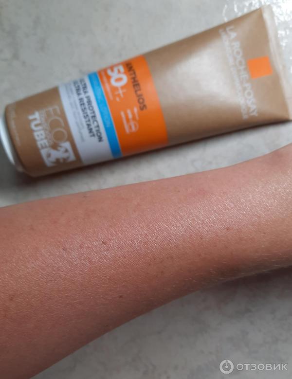 Солнцезащитное увлажняющее молочко для лица и тела La Roche-Posay Anthelios SPF 50 фото