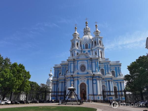 Смотровая площадка на звоннице Смольного собора (Россия, Санкт-Петербург) фото