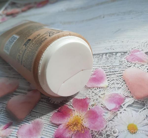 Солнцезащитное увлажняющее молочко для лица и тела La Roche-Posay Anthelios SPF 50 фото