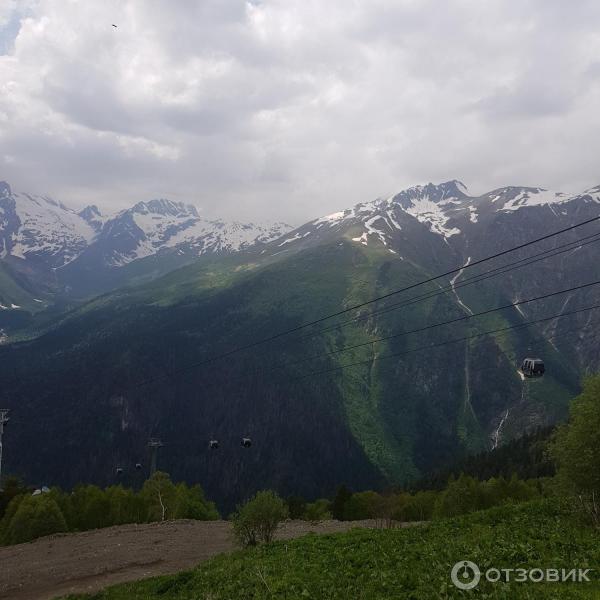 Канатная дорога в пос. Домбай (Россия, Карачаево-Черкессия) фото