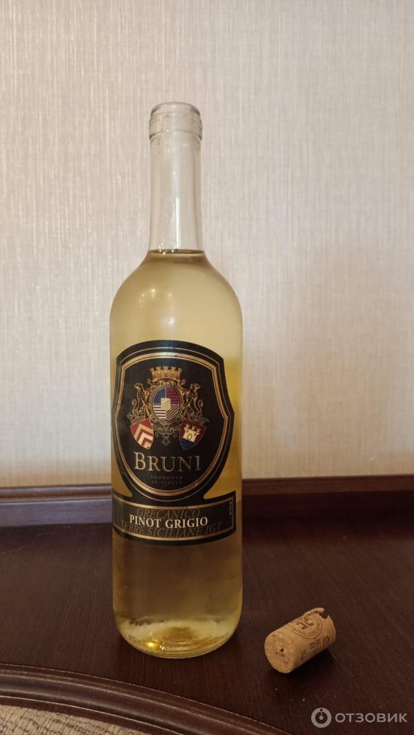 Вино белое сухое Bruni Pinot Grigio фото