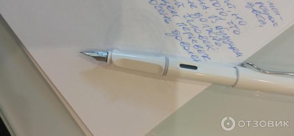 Отзыв о Перьевая ручка Lamy Safari | Удобное письмо, качественный пластик.