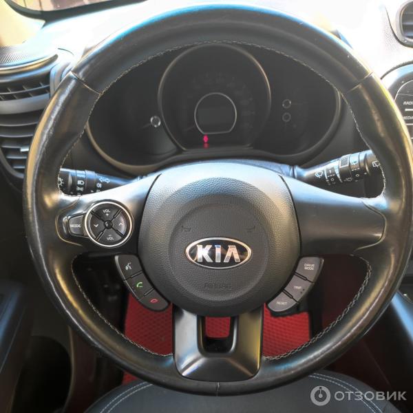 Автомобиль KIA Soul II кроссовер фото