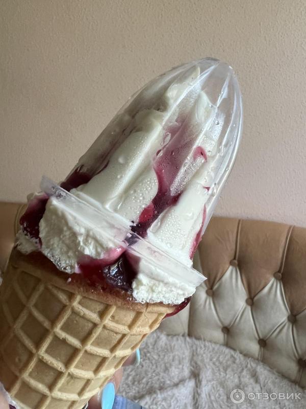 Мороженое Три медведя Love berries