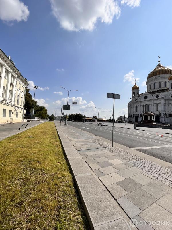 Смотровая площадка храма Христа Спасителя (Россия, Москва) фото