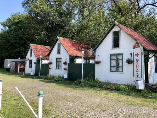 Подглядывание через дырку в женском туалете